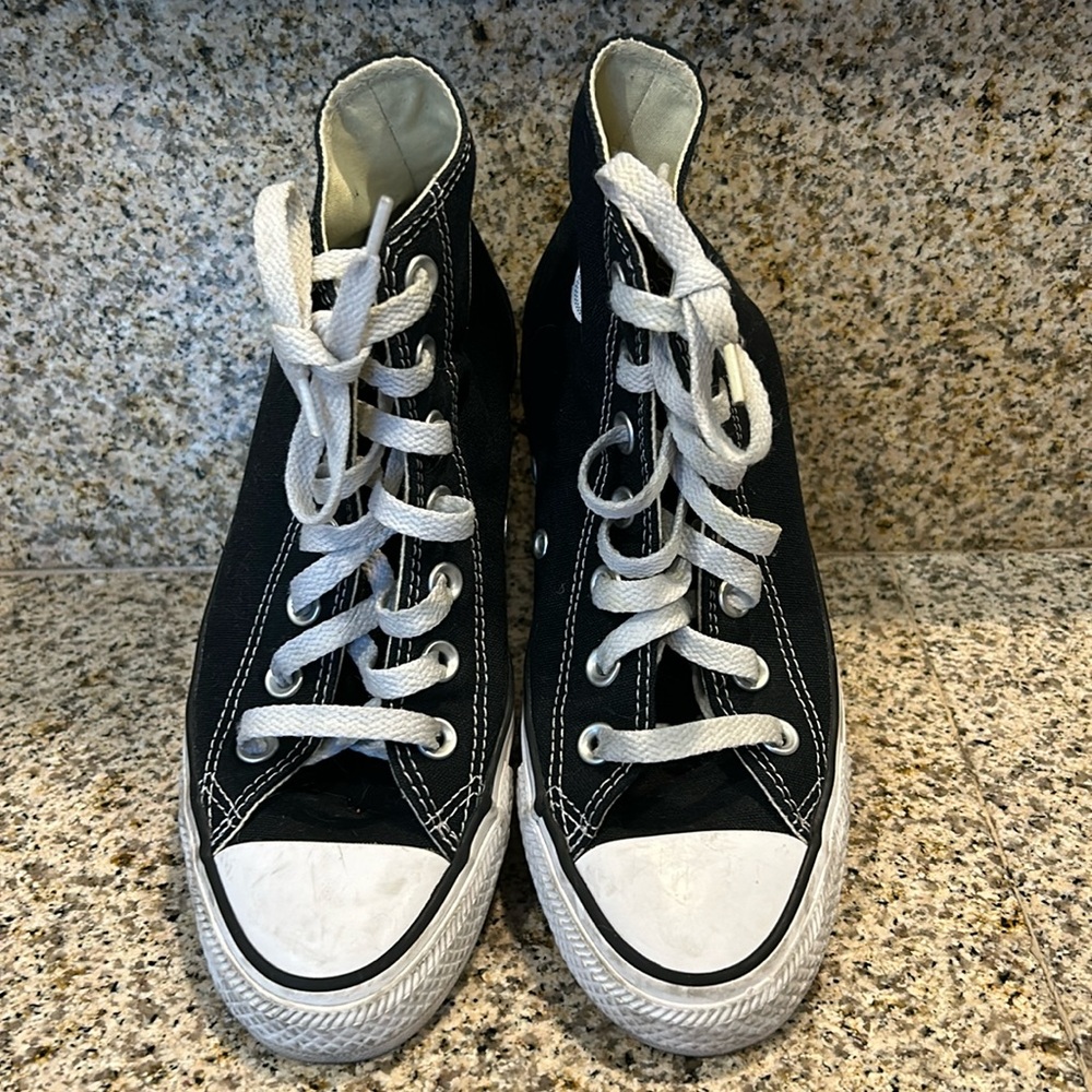 Converse sneaker